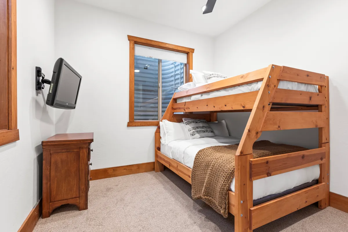 Bunk Bedroom 2 image