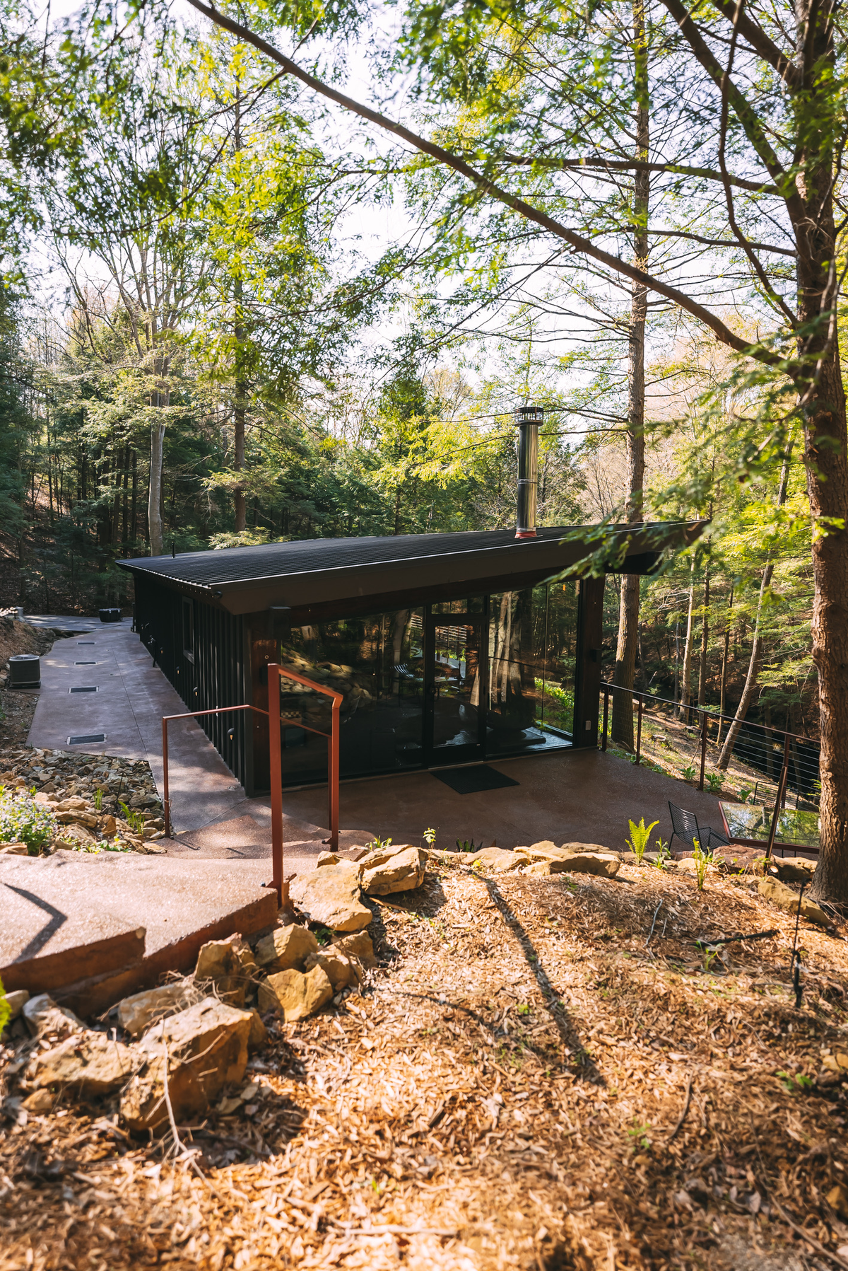 Wander Hocking Hills Modern – 3 Bedroom Vacation Rental in South