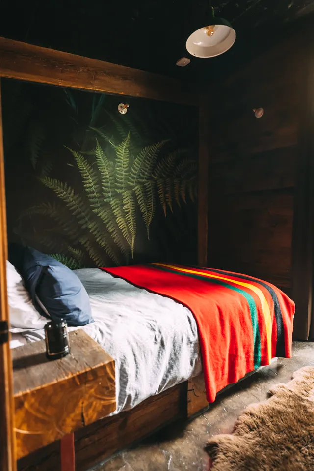 Bedroom 1 image 1
