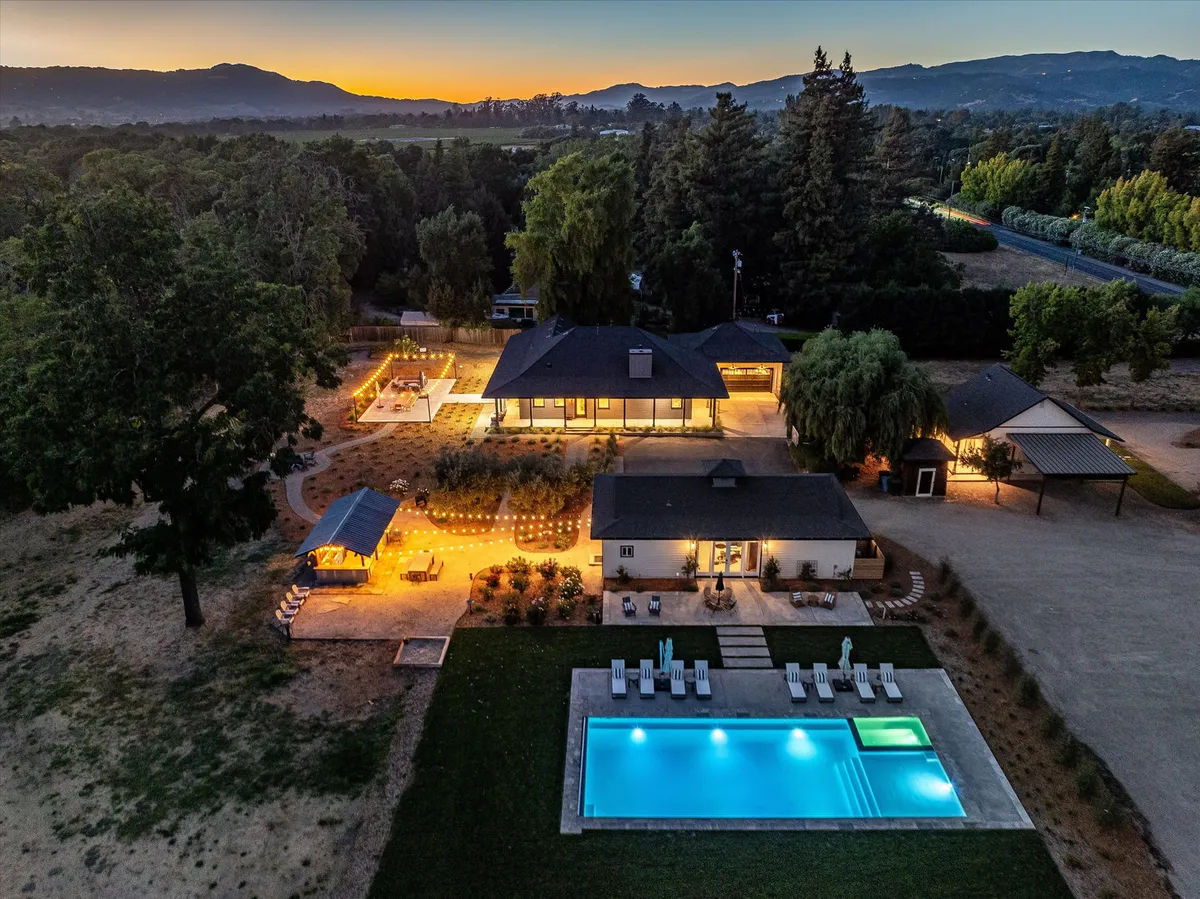 Wander Sonoma Farmhouse #4