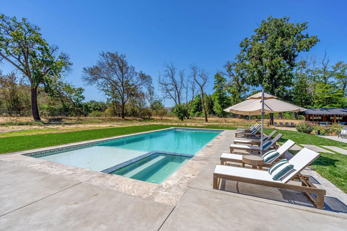 Wander Sonoma Farmhouse #24