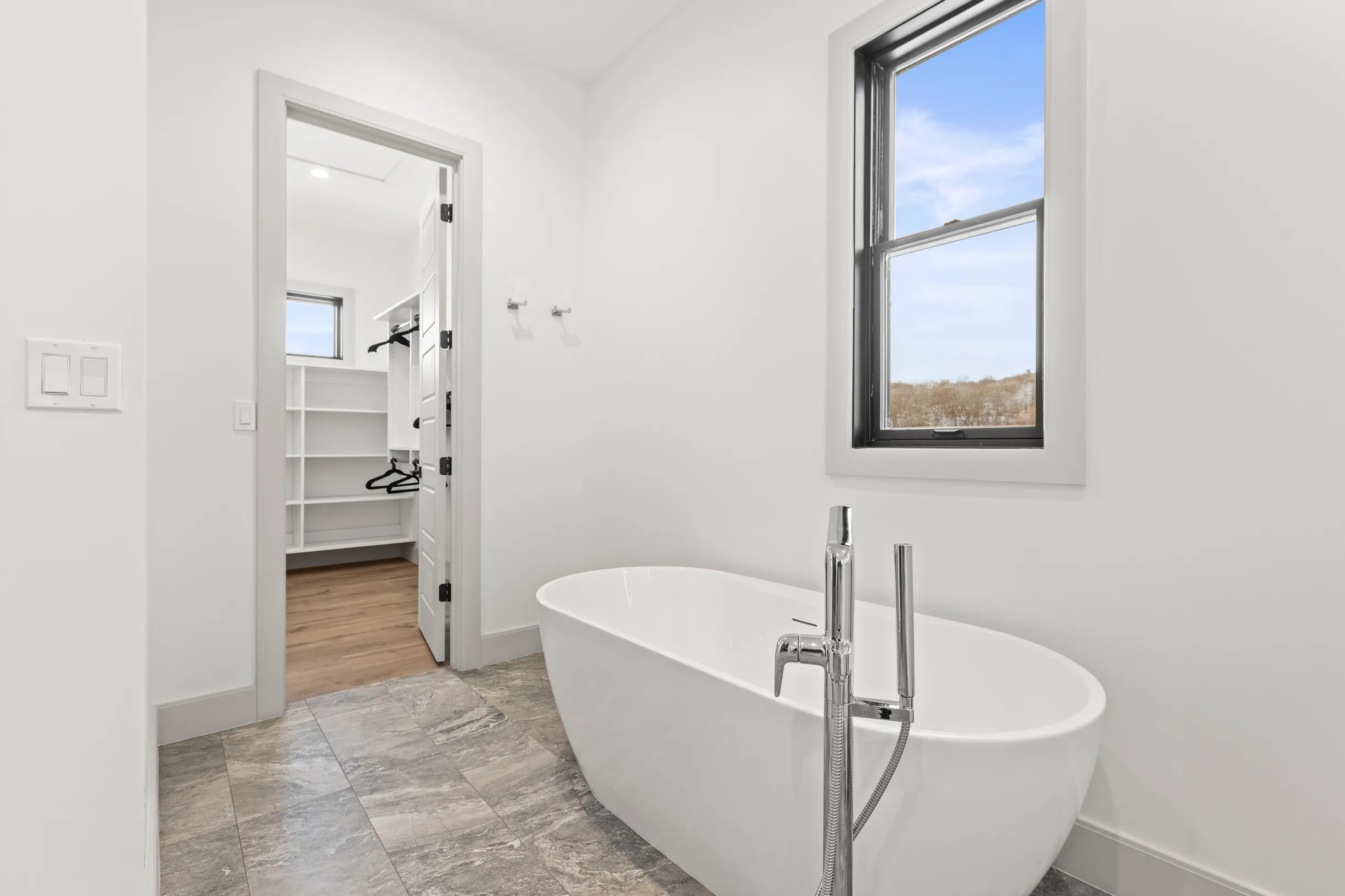 Wander Coalville Modern #21