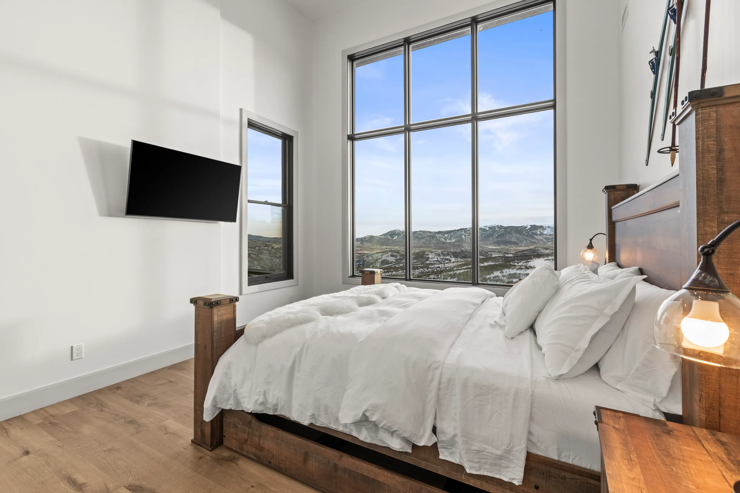 Wander Coalville Modern #33