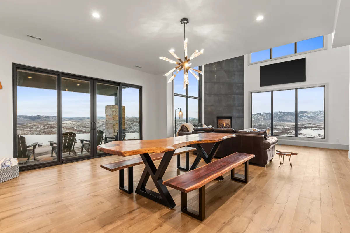 Wander Coalville Modern