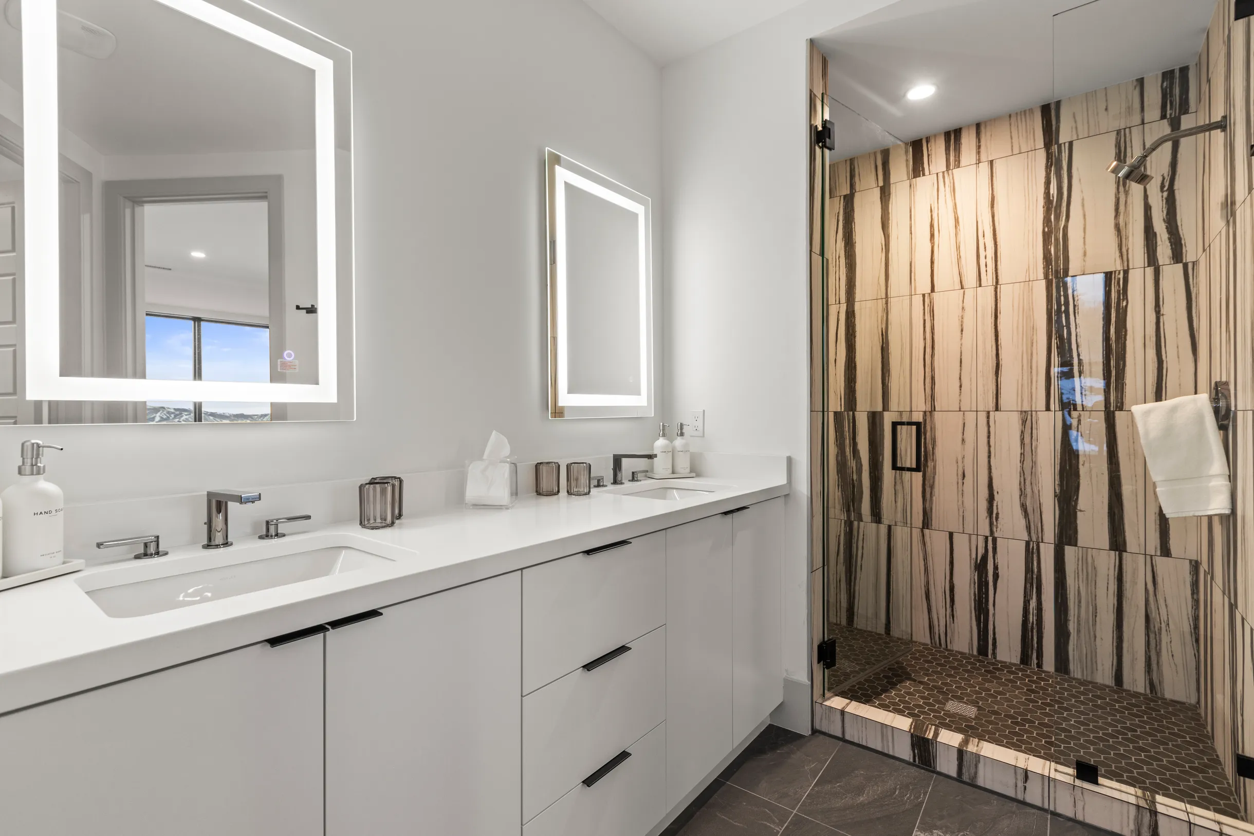 Wander Coalville Modern #16