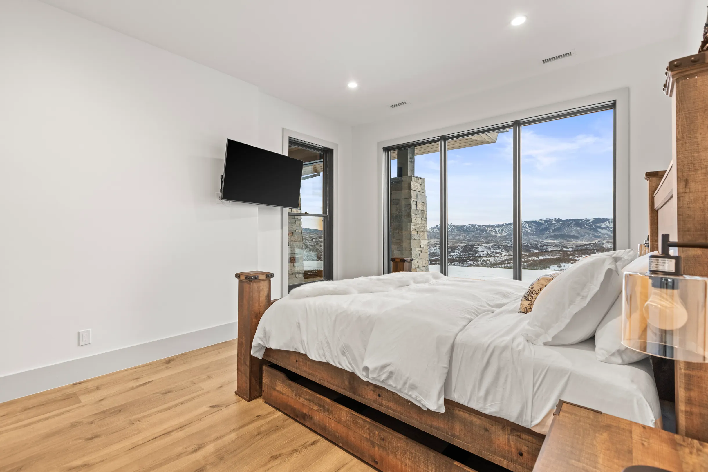 Wander Coalville Modern #39