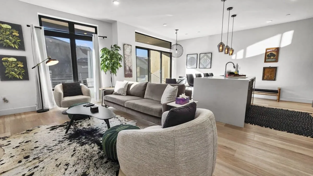 Wander Silverthorne Peaks