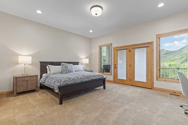 Bedroom 1 image 1
