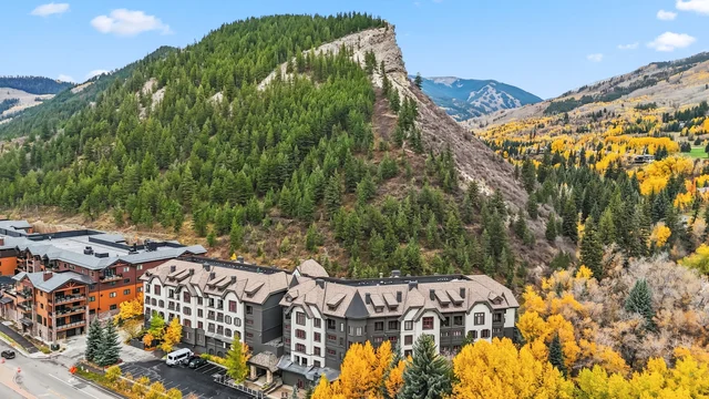 Wander Avon Retreat #5