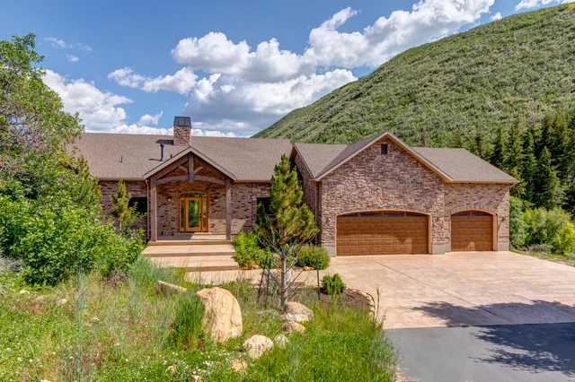 Wander Morgan Riverfront #4