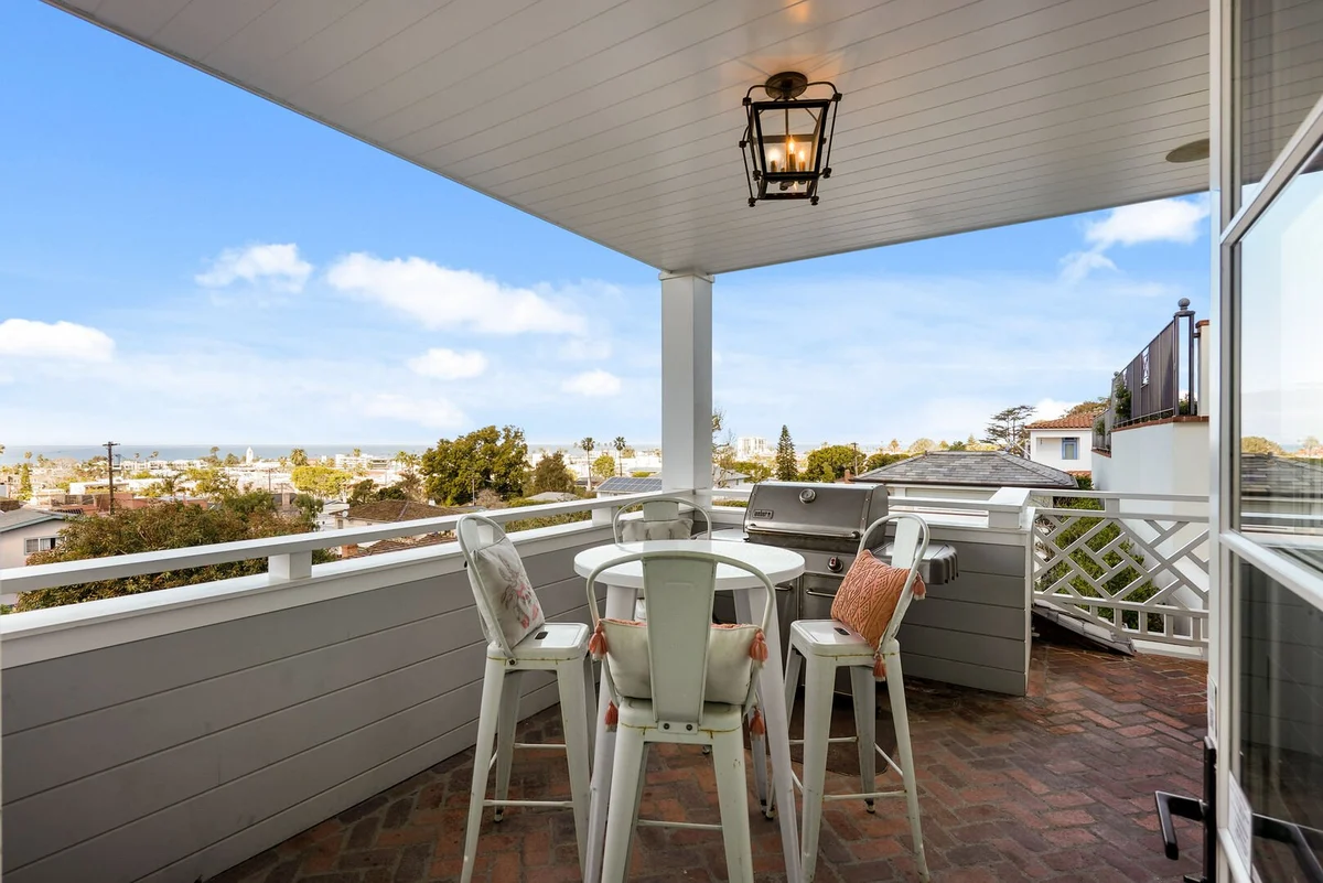C7427m - Cabrillo Villa property photo 3