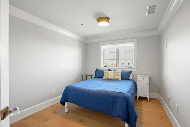 Bedroom 3 image 1