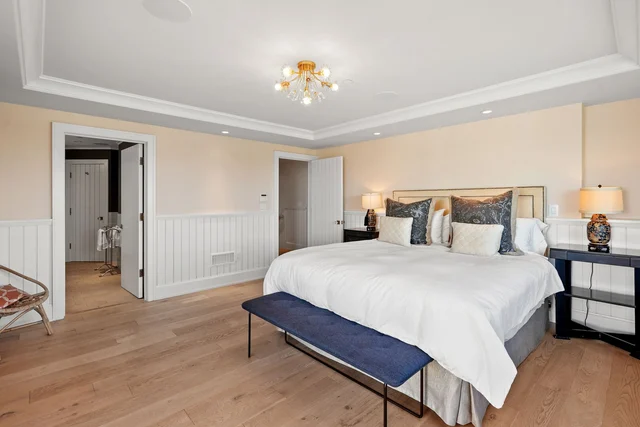 Bedroom 1 image 1