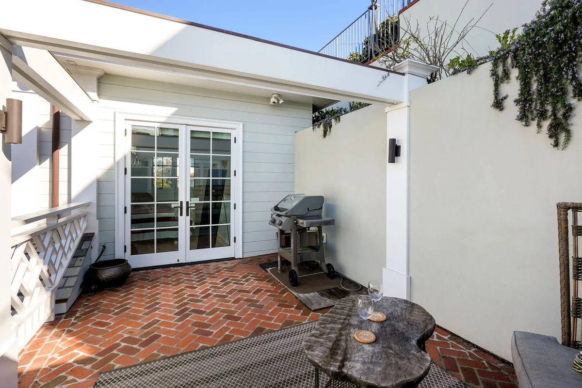 C7427m - Cabrillo Villa property photo 5