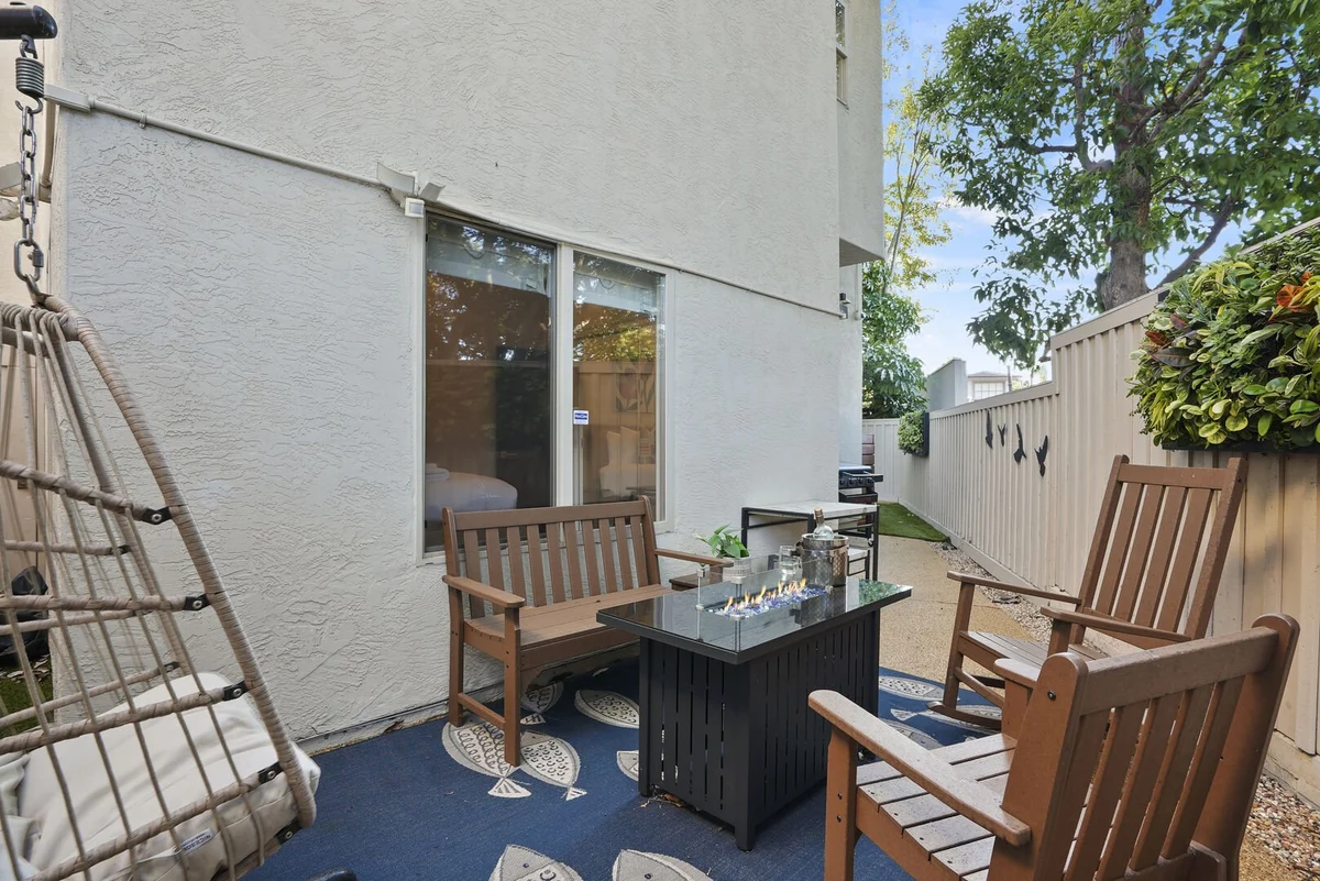 F7363 - Village Vista property photo 3