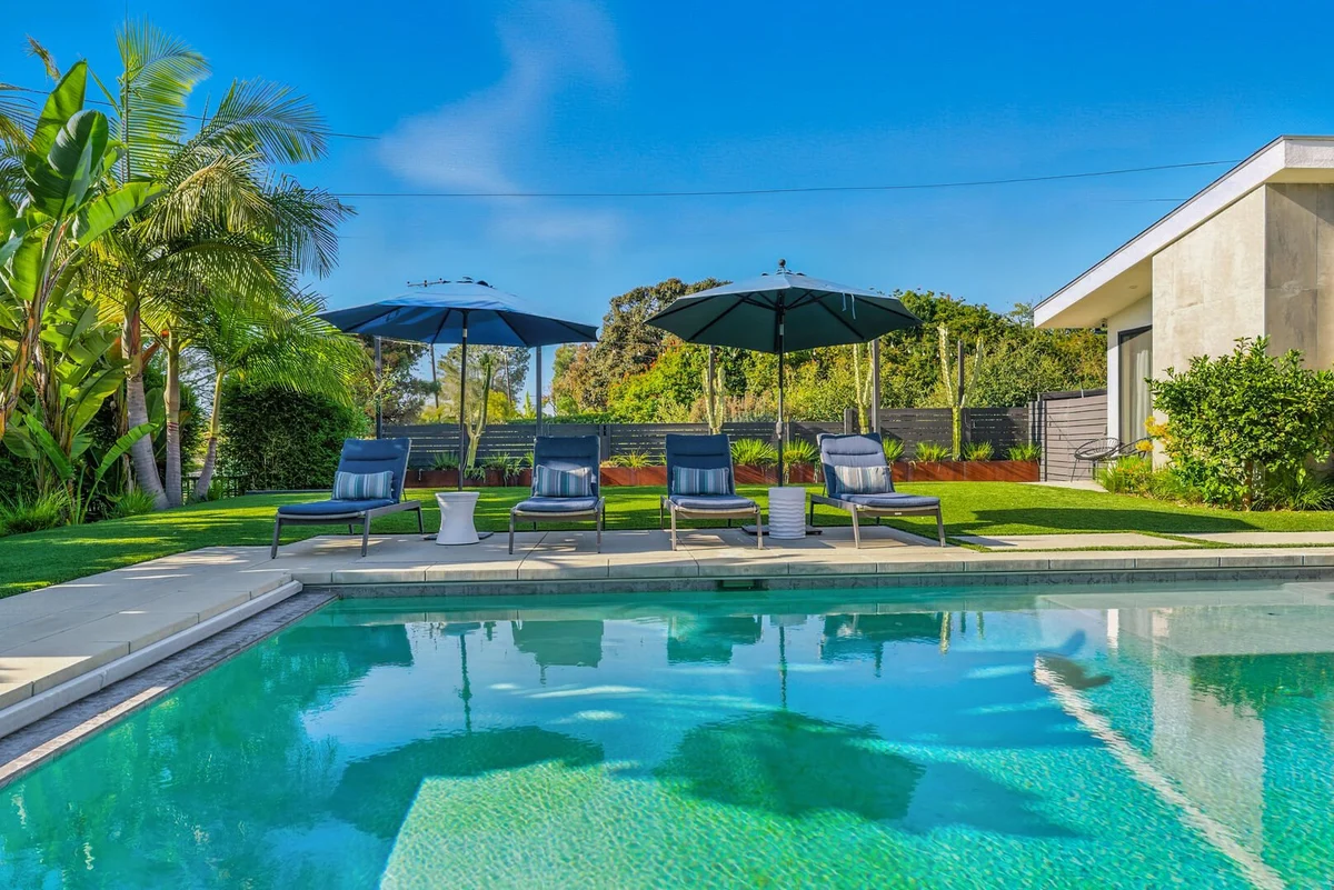 W1115 - Coastal Paradise property photo 4