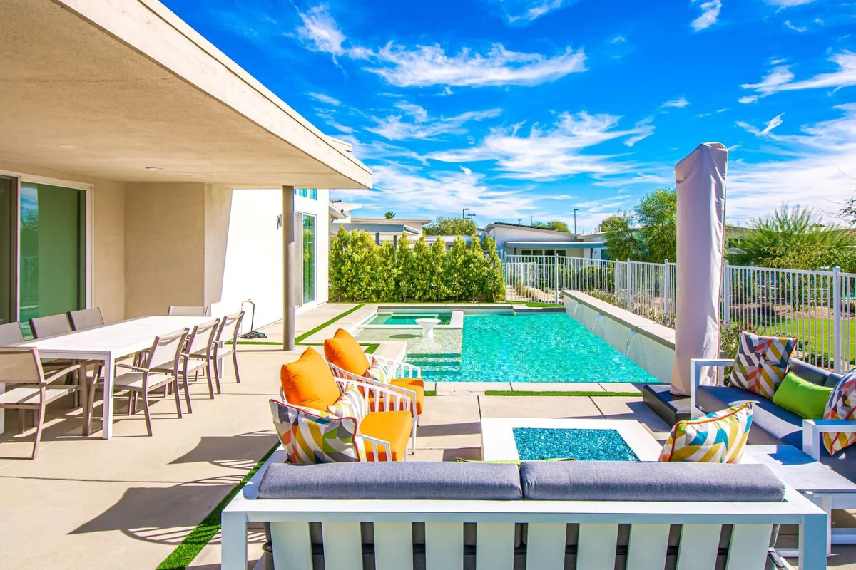 Wander Indian Wells Oasis