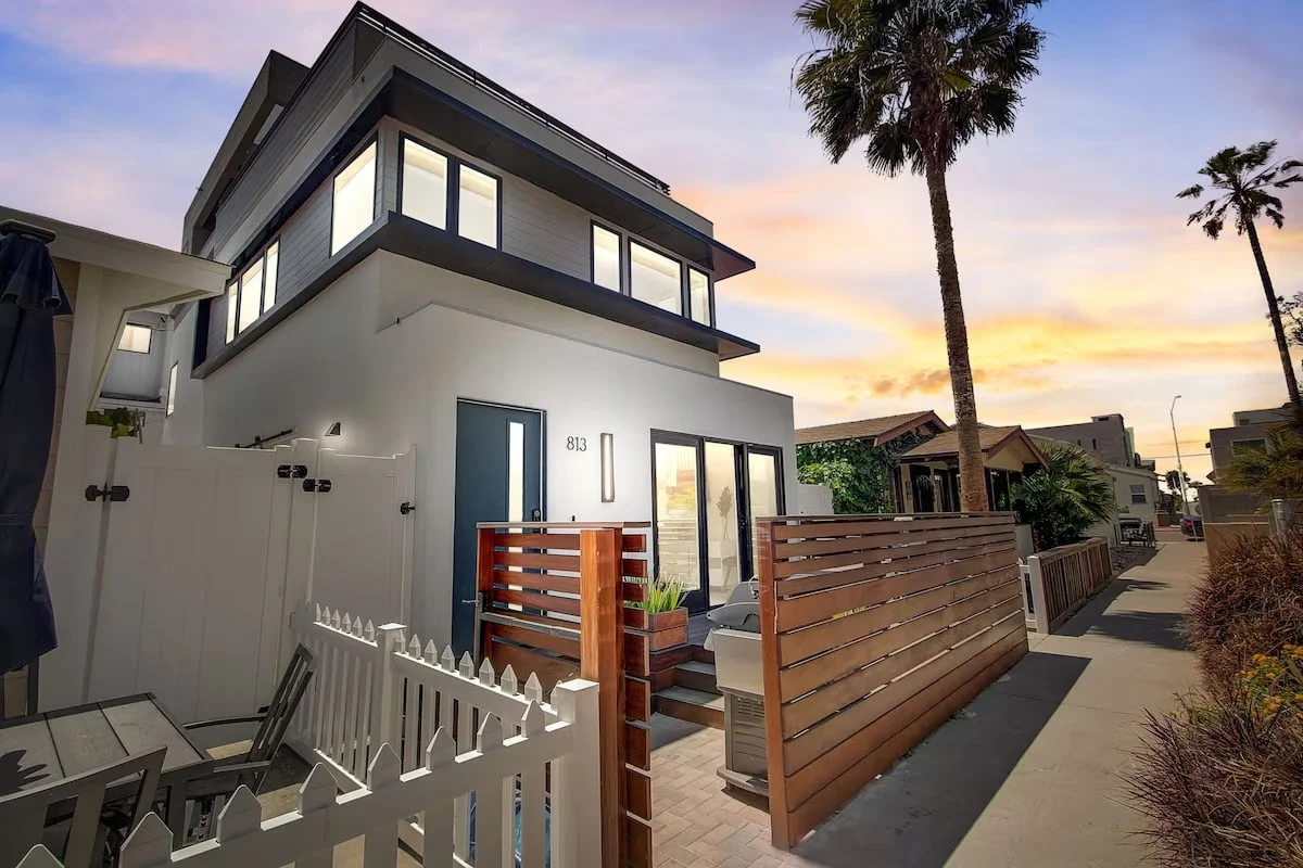 Wander Mission Beach Shores