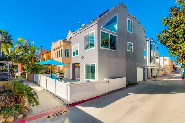 Wander Pacific Beach Drift #4