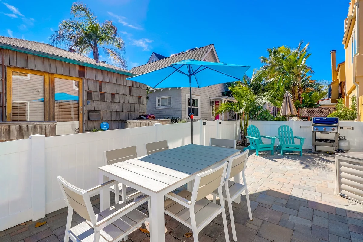 S828 - Bay Breeze property photo 3