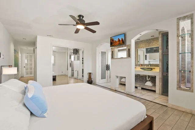 Bedroom 1 image 1
