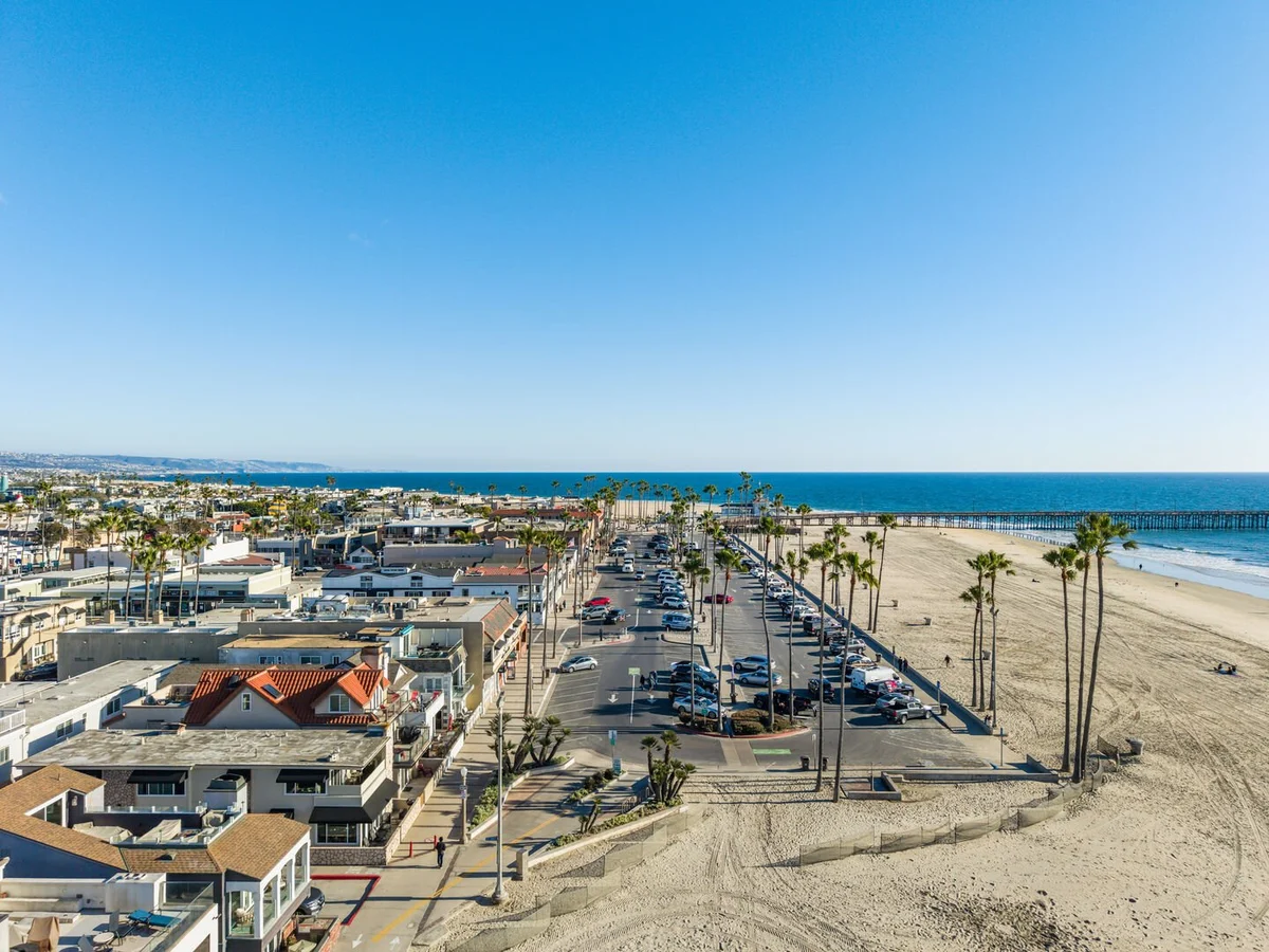 Wander Newport Pier #5