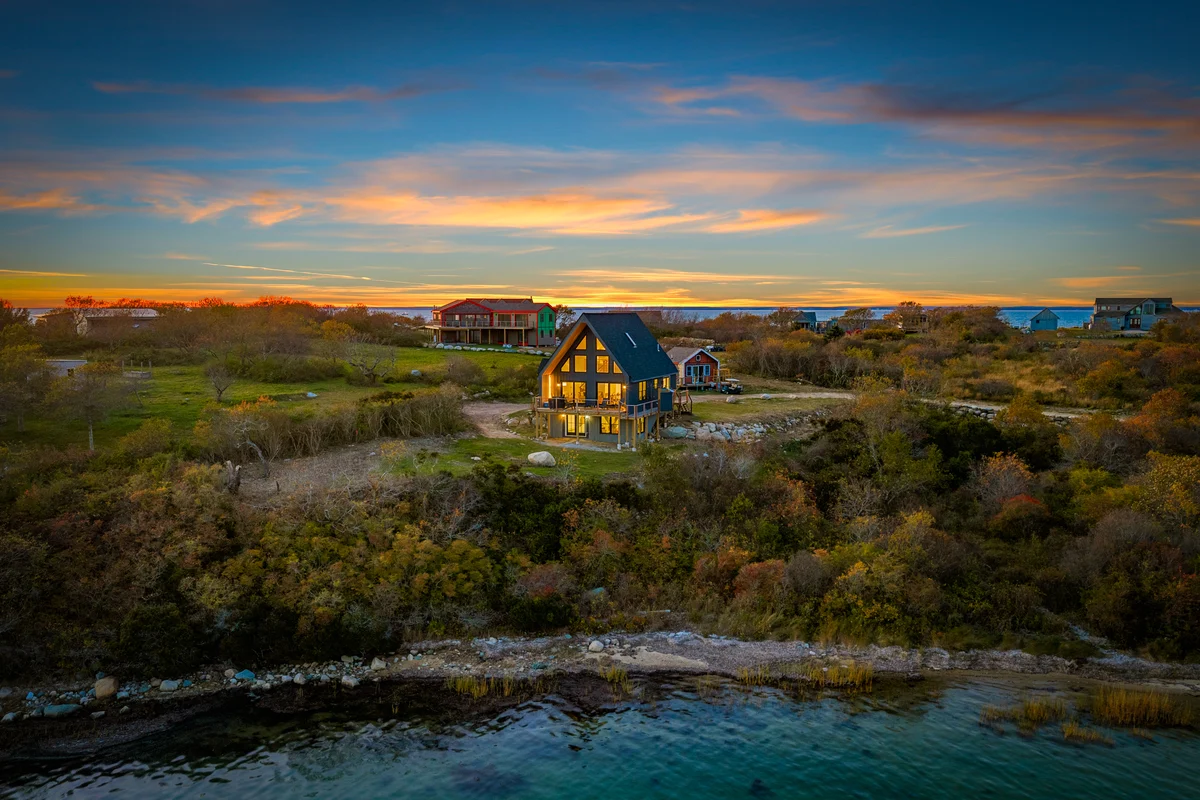 Wander Cuttyhunk Waterfront #1