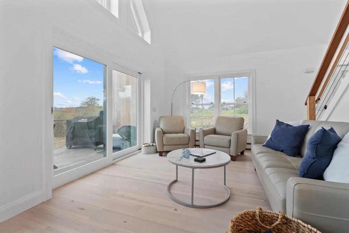 Wander Cuttyhunk Waterfront