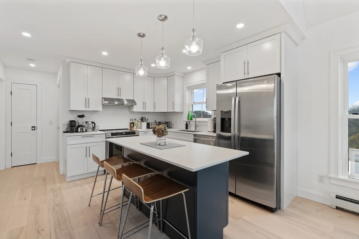 Wander Cuttyhunk Waterfront