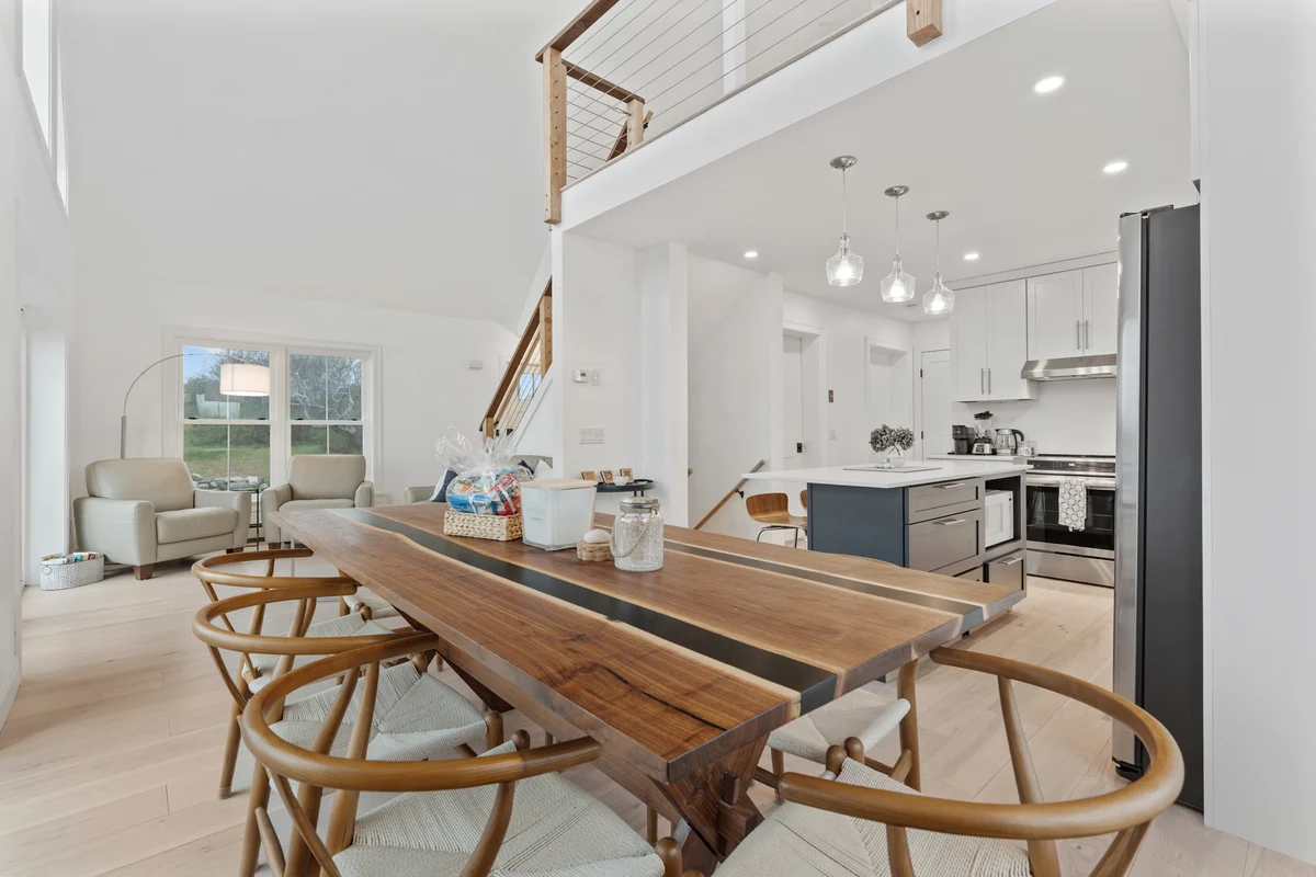 Wander Cuttyhunk Waterfront