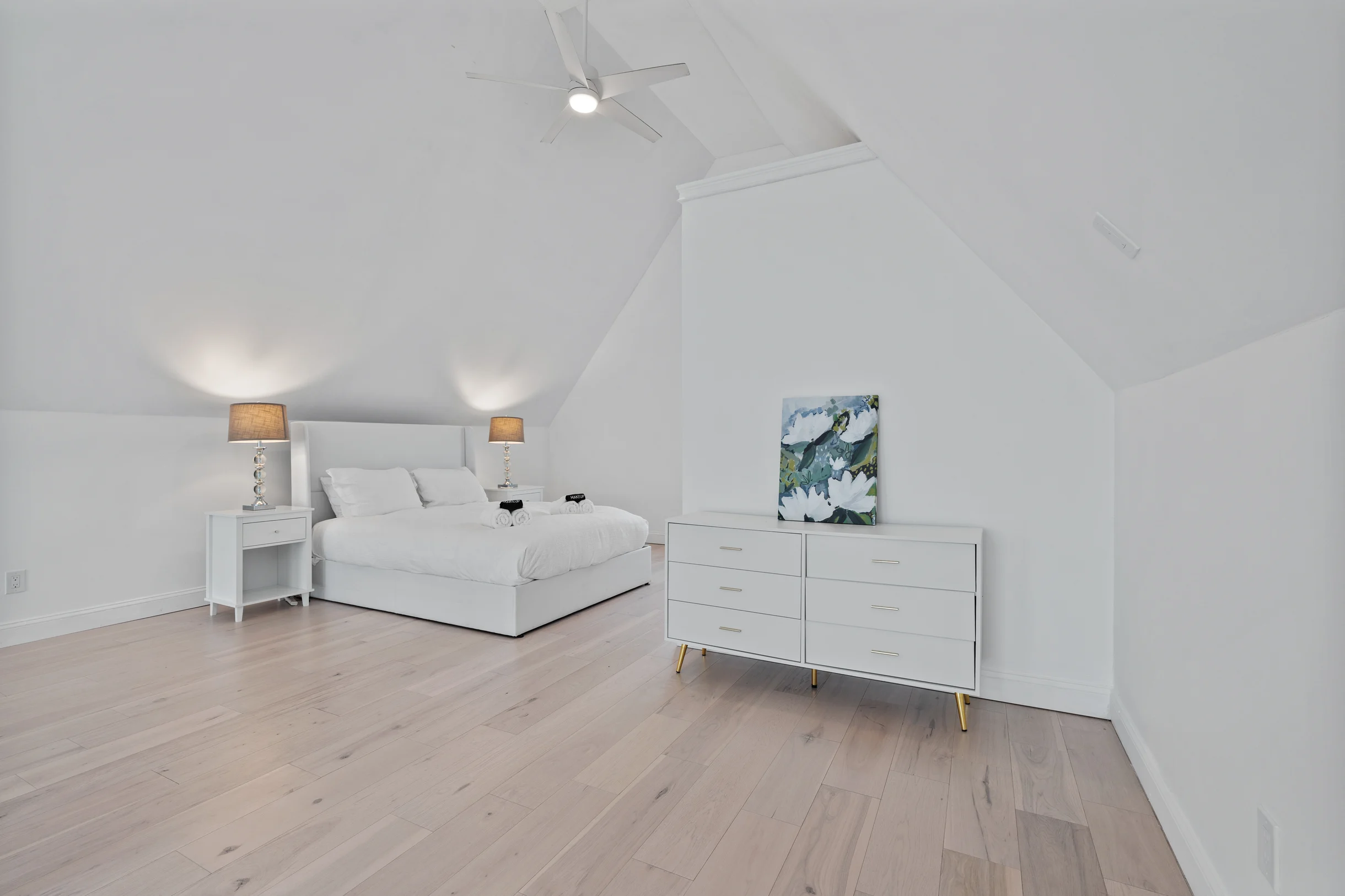 Wander Cuttyhunk Waterfront #36