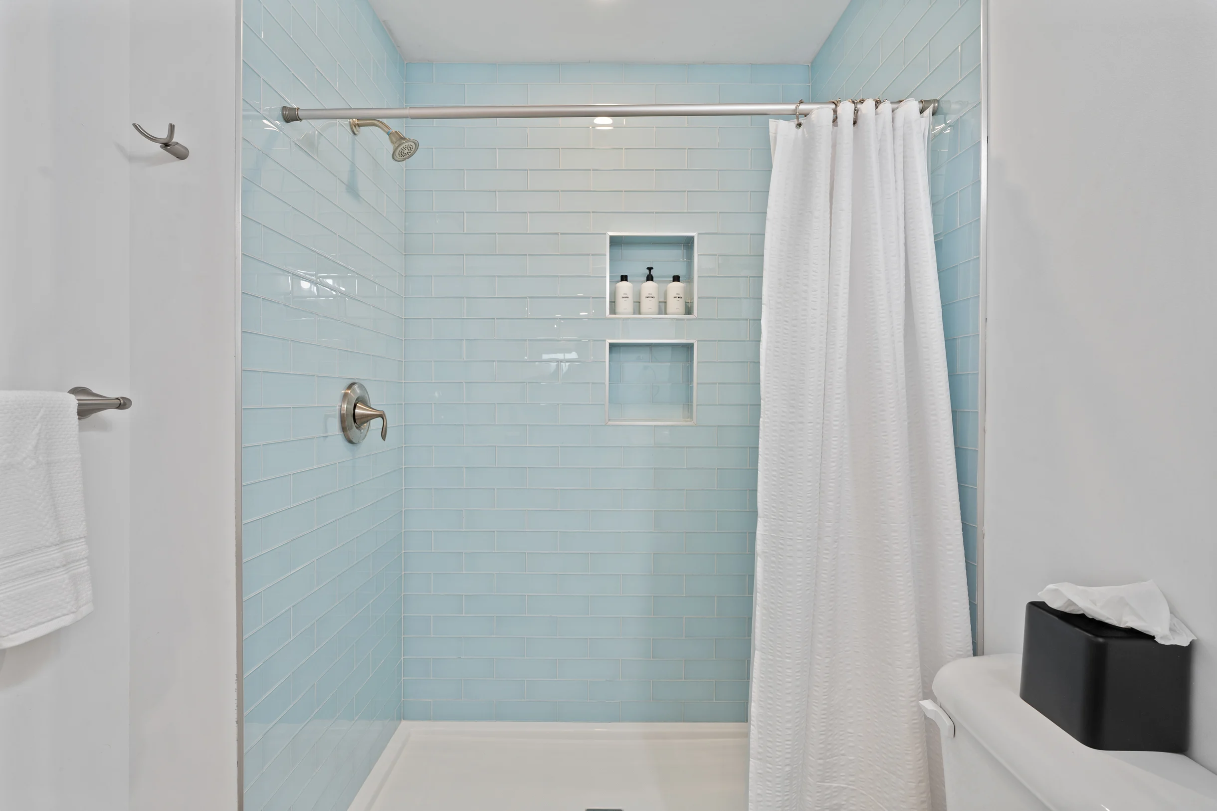 Wander Cuttyhunk Waterfront #24