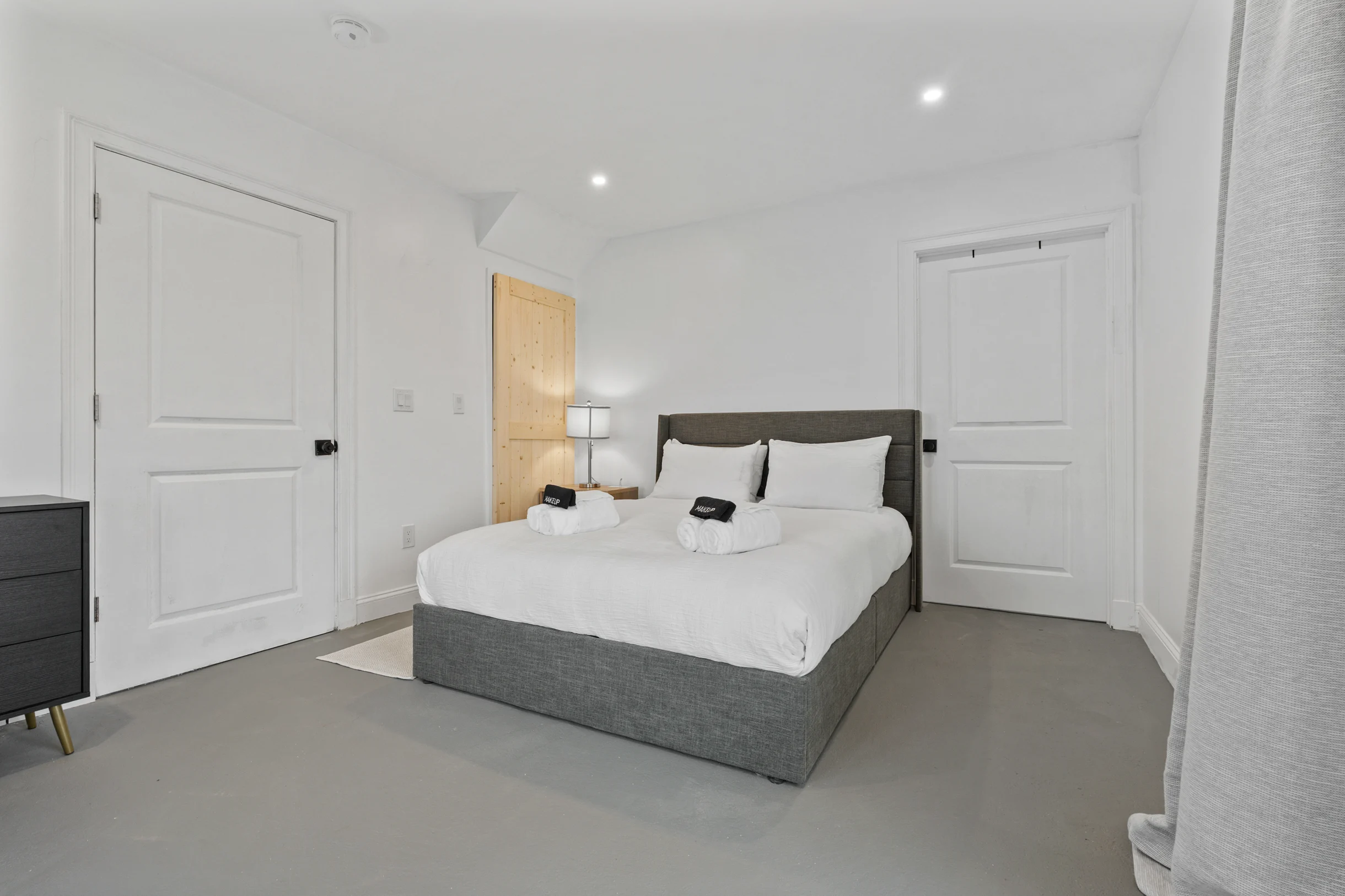 Wander Cuttyhunk Waterfront #14