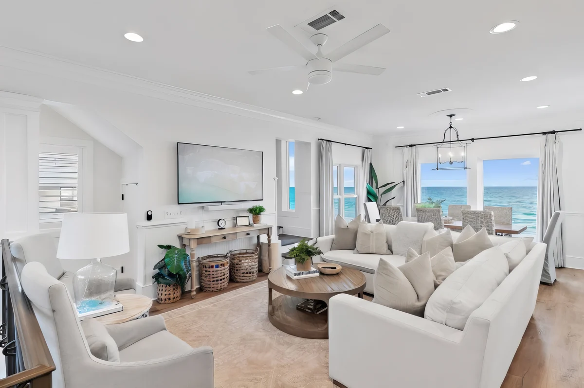 Wander Miramar Beach Shores