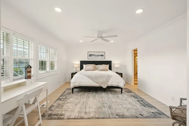Bedroom 1 image 1