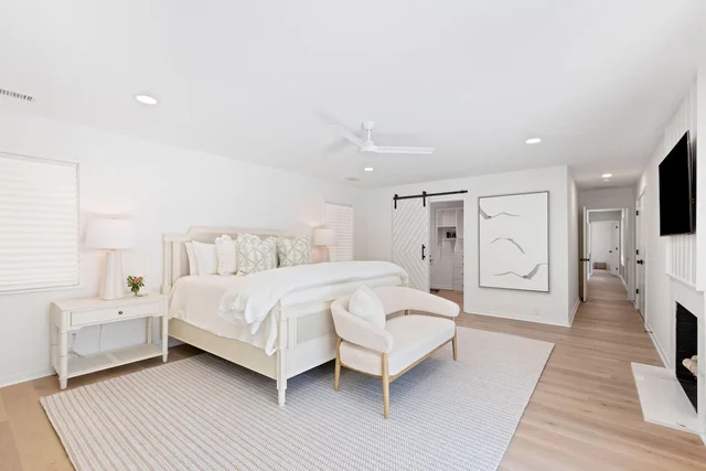 Bedroom 1 image 1