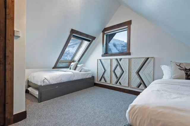 Bedroom 3 image 1