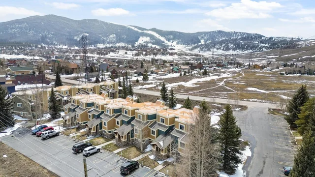 Wander Dillon Sapphire #3