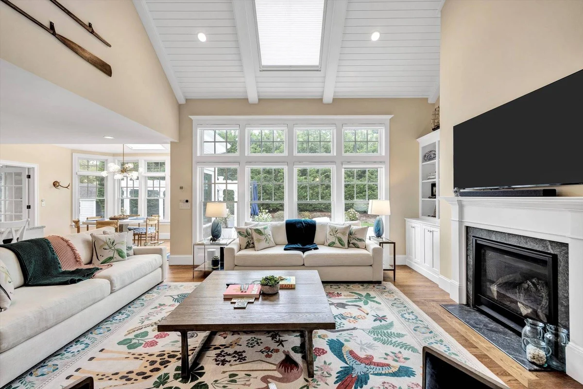 Home in Chatham property photo 3