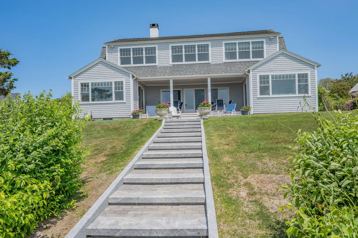 Home in West Hyannisport property photo 4