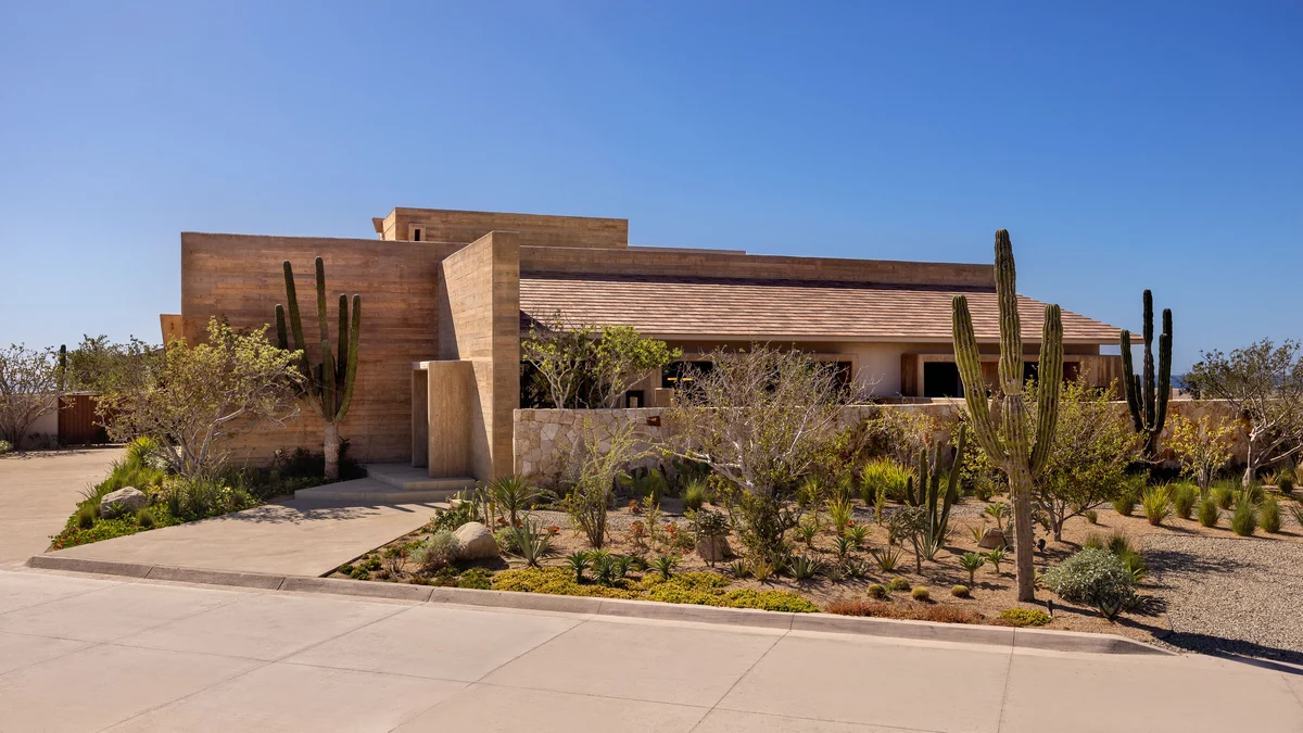 Luxury Beach Estate Oasis in Diamante – Sleeps 20