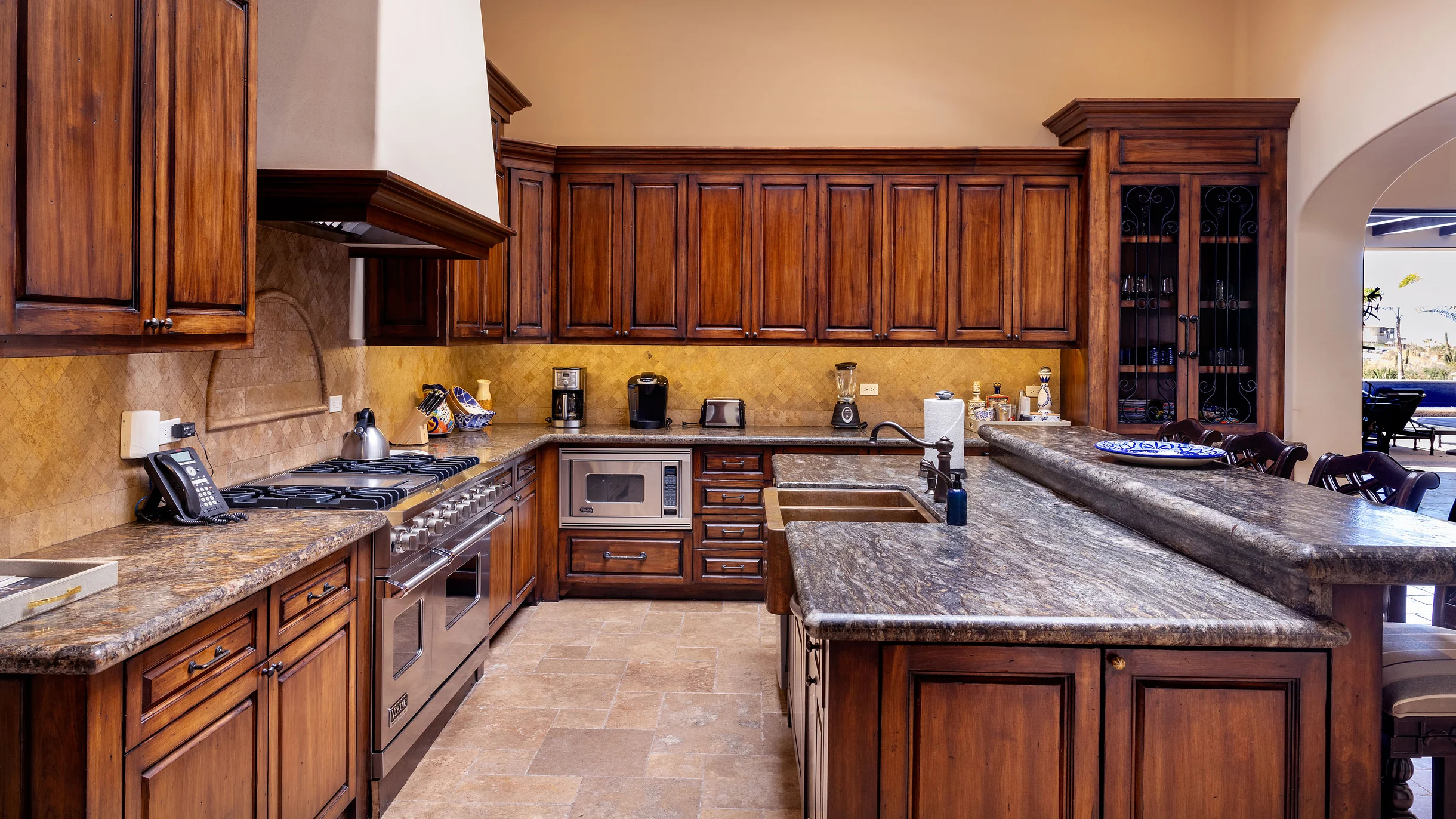 Exclusive 5-BR Golf Villa: Featuring Cart & Private Transport! #7