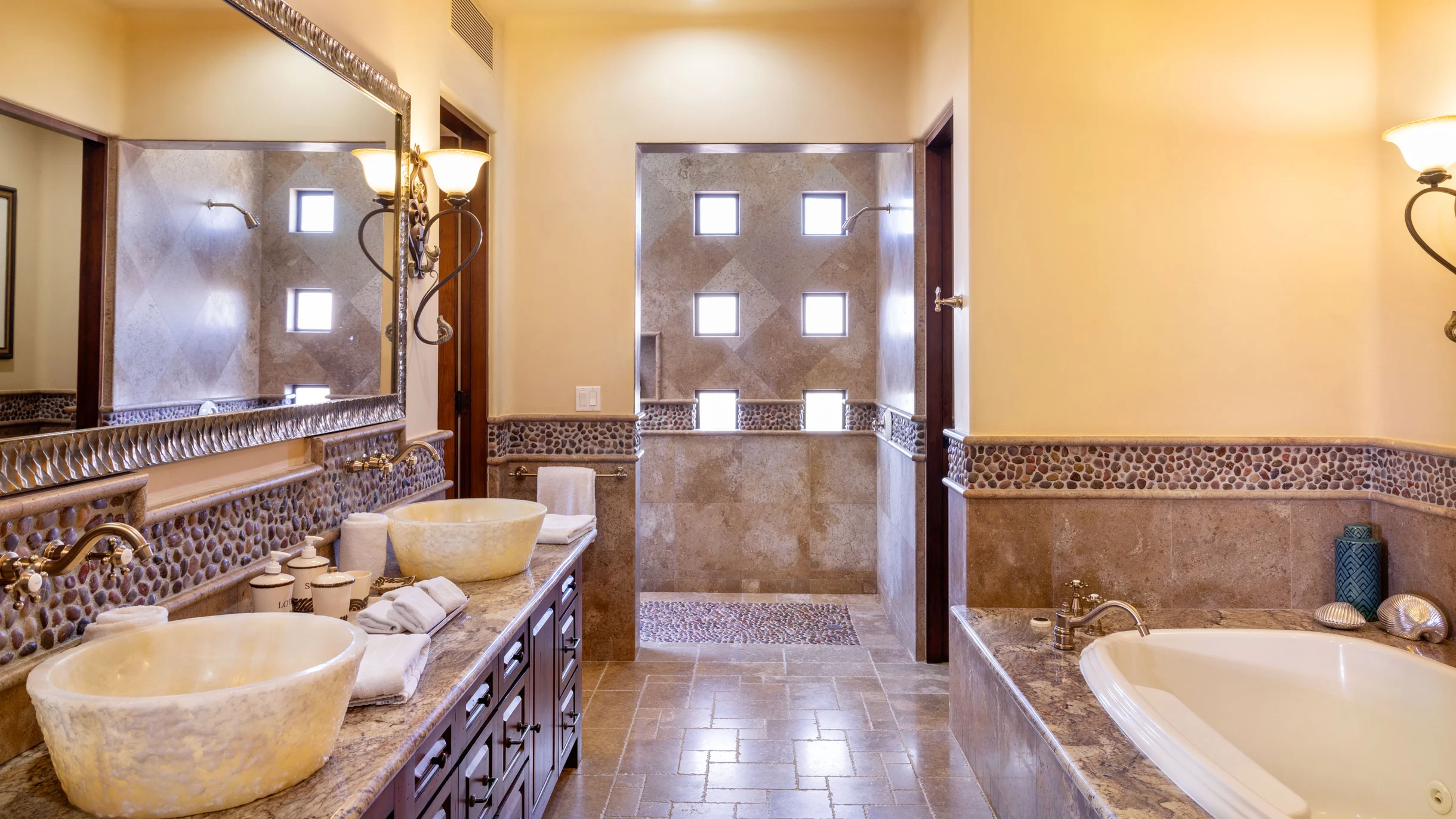 Exclusive 5-BR Golf Villa: Featuring Cart & Private Transport! #8