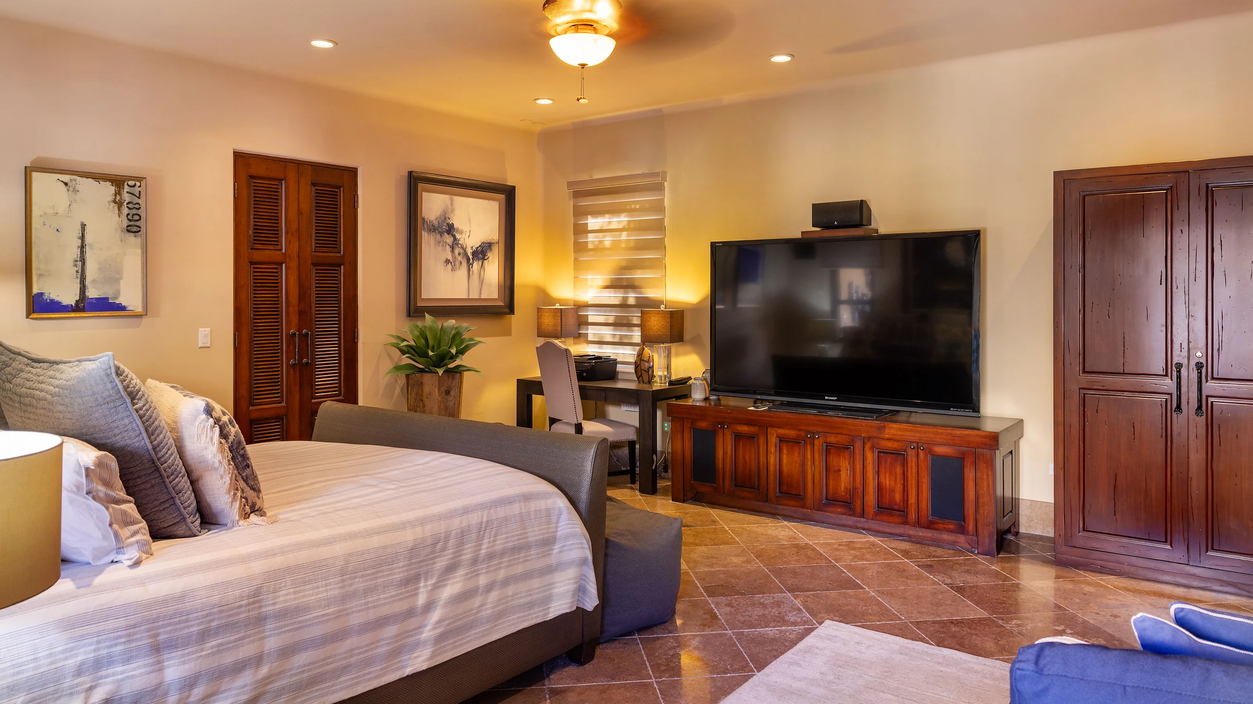 Exclusive 5-BR Golf Villa: Featuring Cart & Private Transport! #13