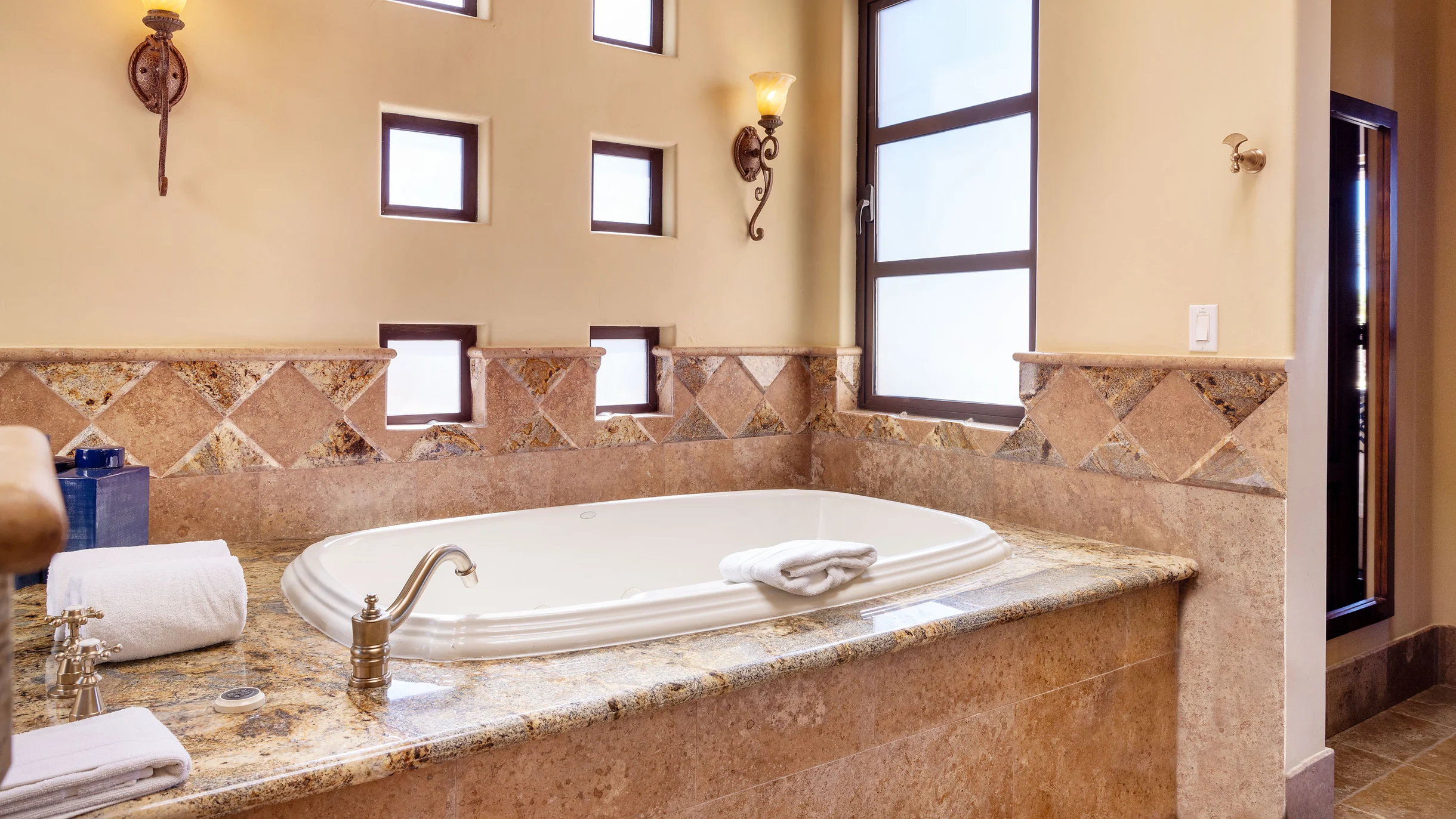 Exclusive 5-BR Golf Villa: Featuring Cart & Private Transport! #25