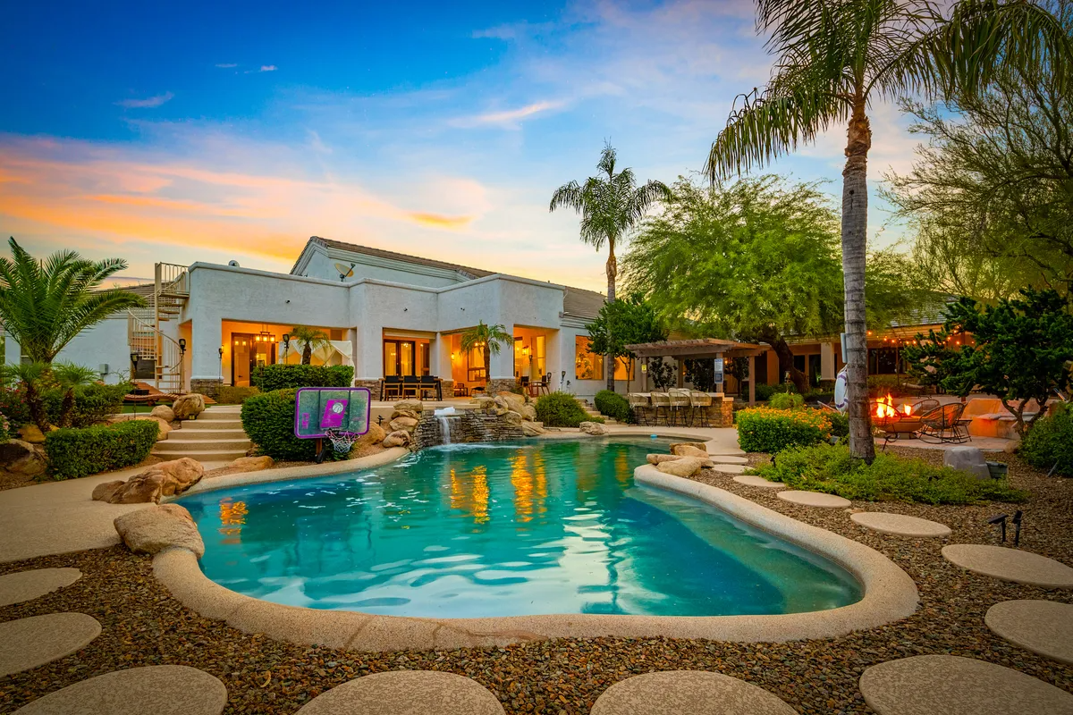 Wander Scottsdale Oasis Resort tour video