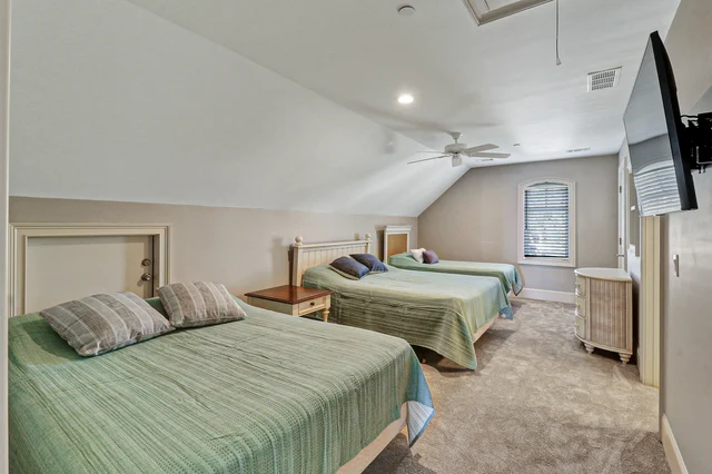 Bedroom 4 image 1