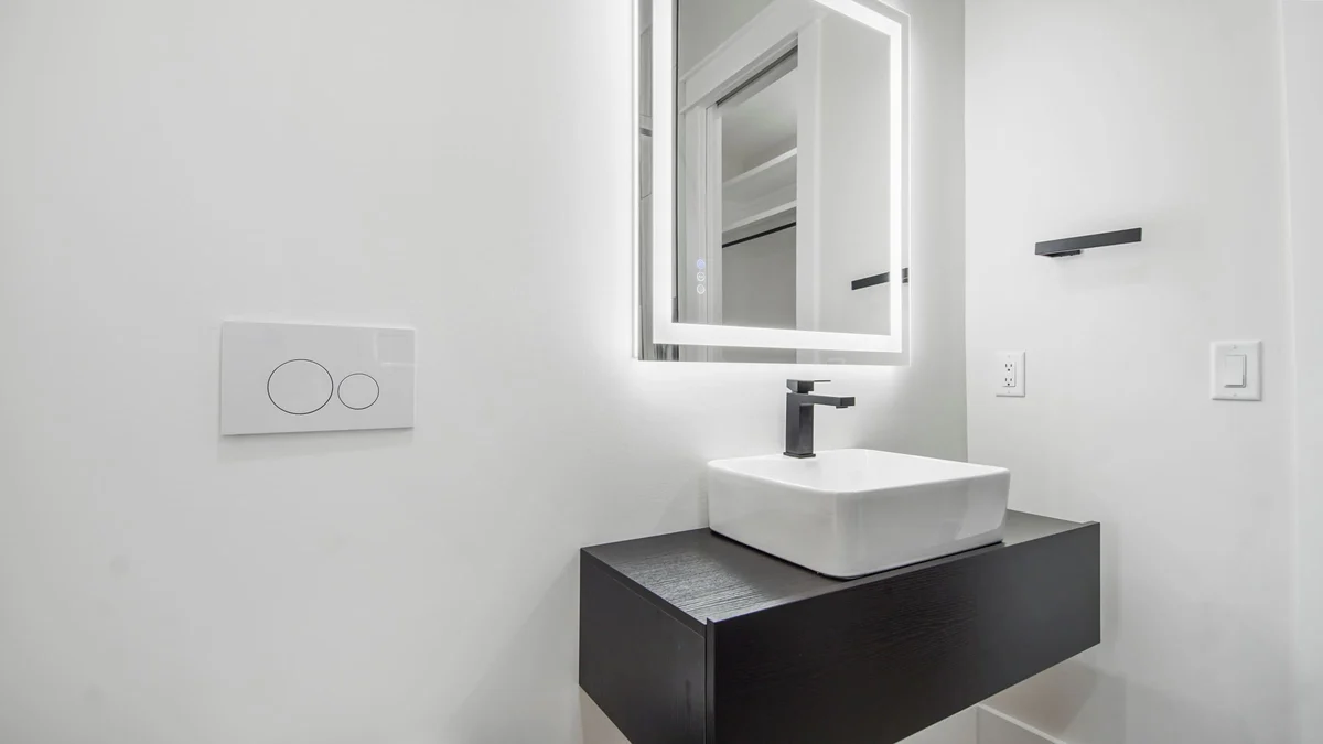 Wander Panama Shores