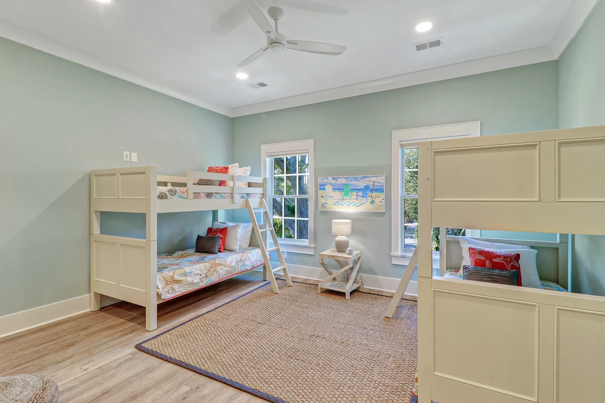 Bunk Bedroom image