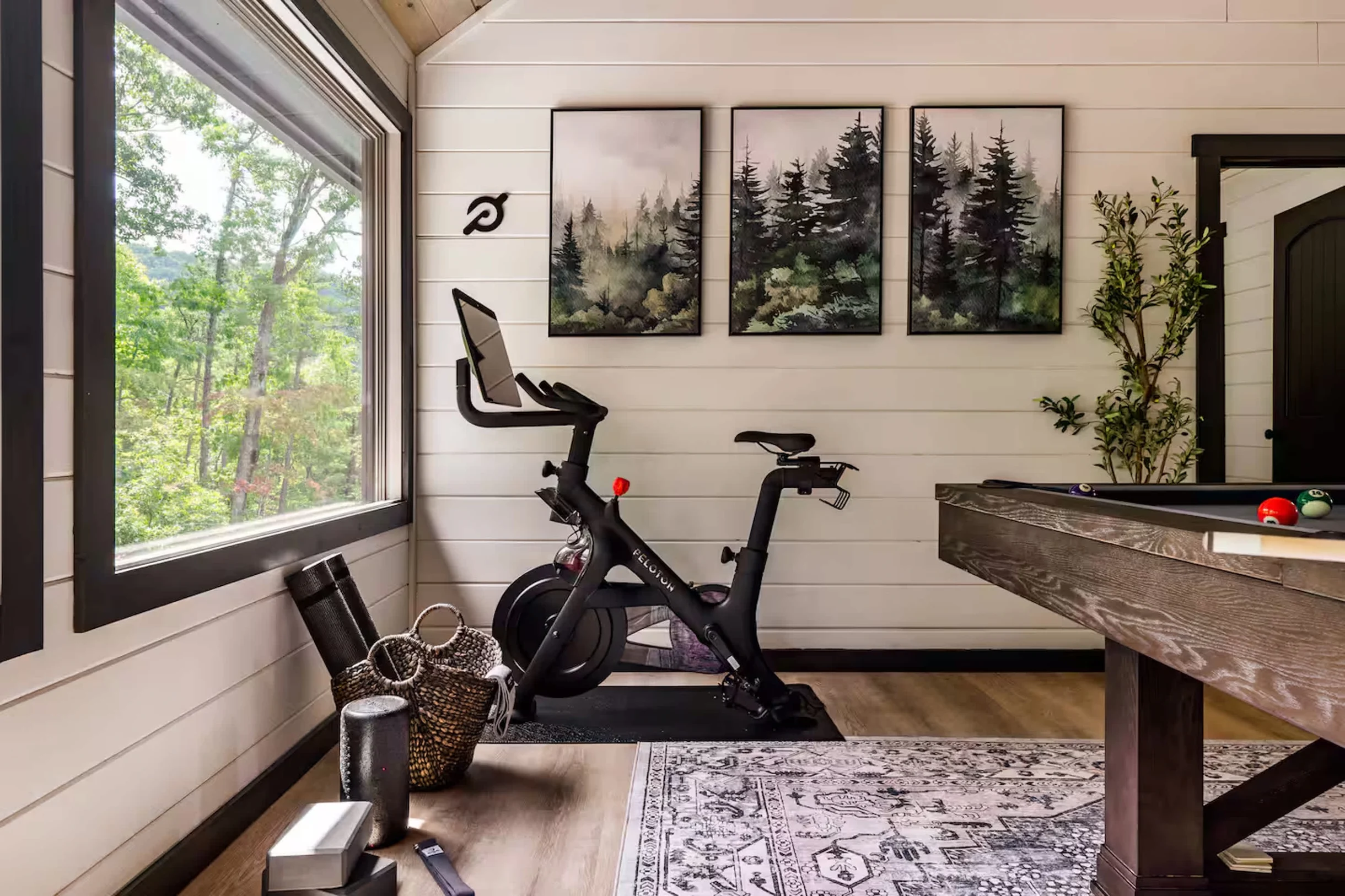 Wander Sevierville Bluff